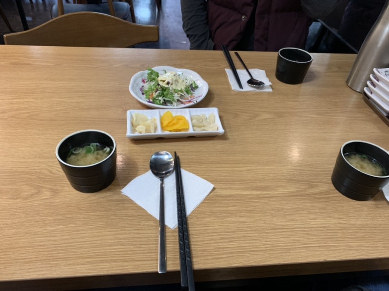 몬스터스시앤사시미서 이미지