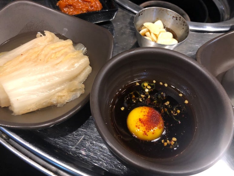 돼지통 이미지