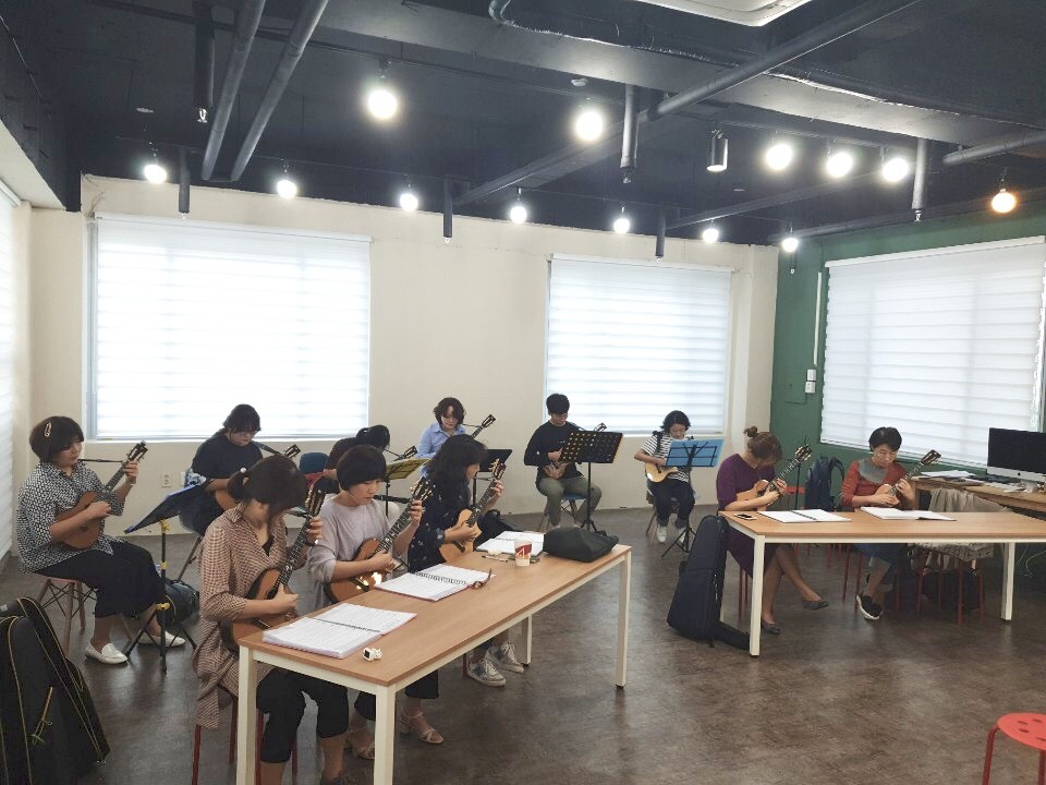 인생악기우쿨렐레 이미지