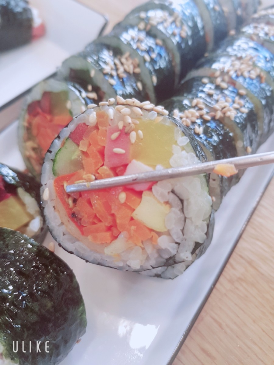 뚱뚱이김밥 이미지