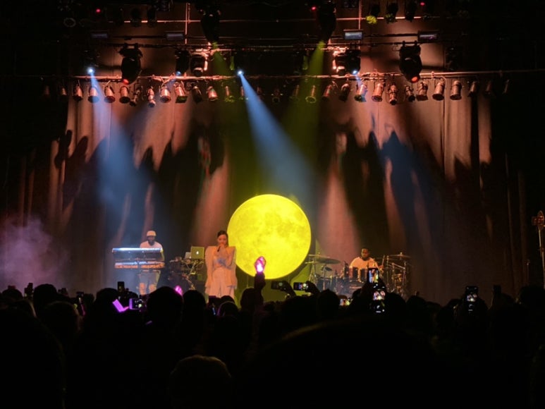 투어 문(TOUR MOON) 이미지