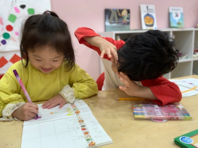 하늘을나는그림책학원 이미지