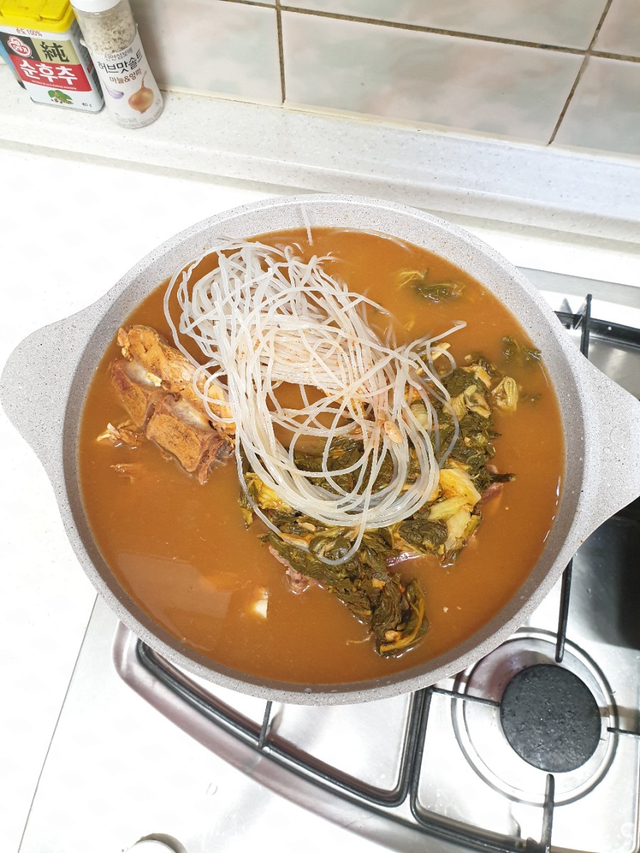 청마루감자탕해장국 이미지