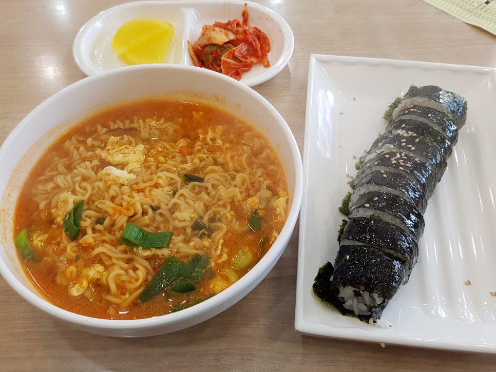 라면과김밥 이미지
