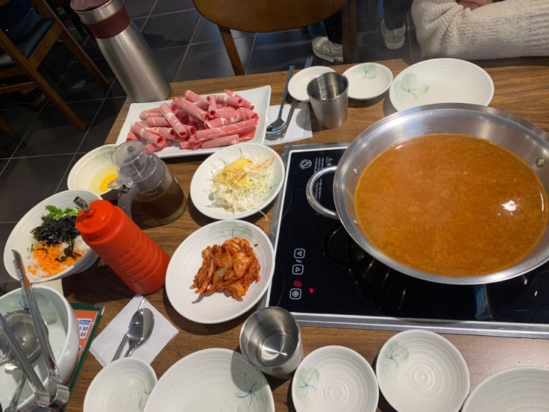 두둑한샤브칼국수 이미지