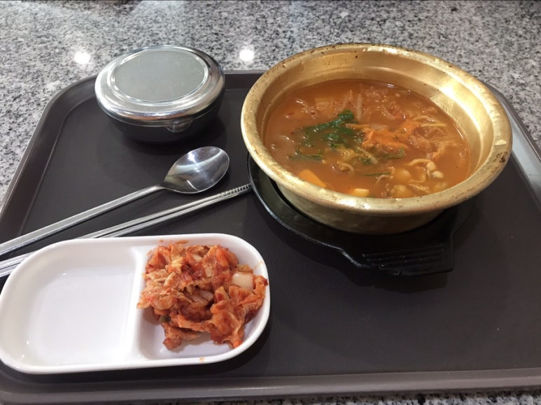 #끌리다 이미지