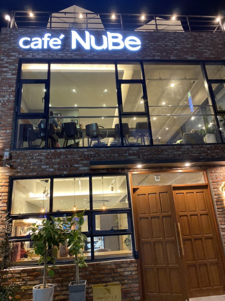 카페누베 이미지