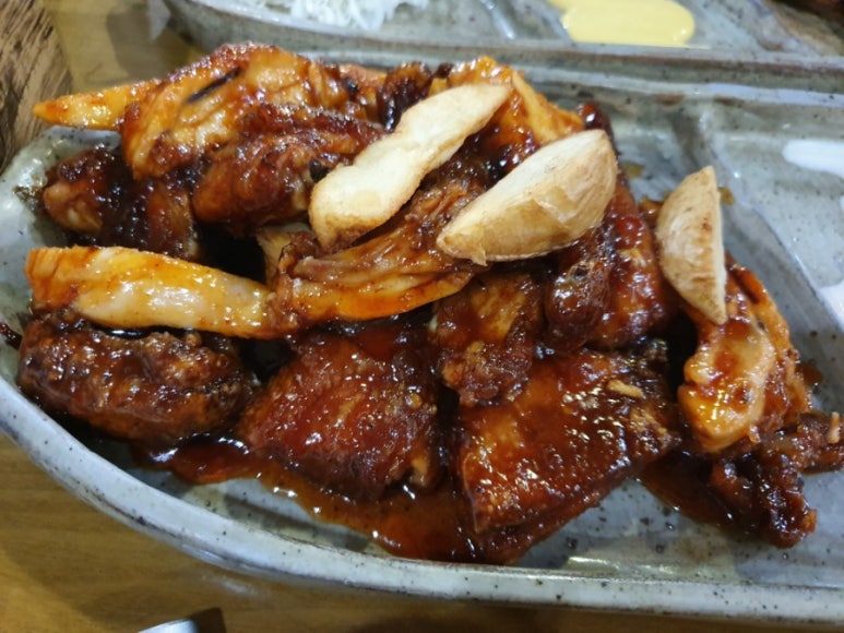 다다치킨 이미지