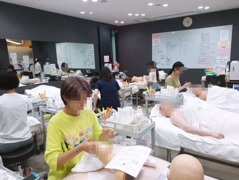뷰티앤리더미용학원 이미지