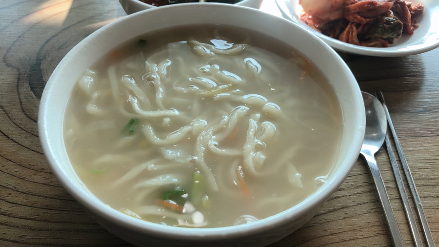 해동토종칼국수족발 이미지