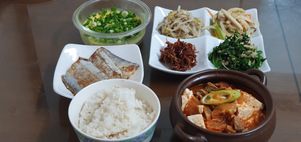 찌개와백반 이미지