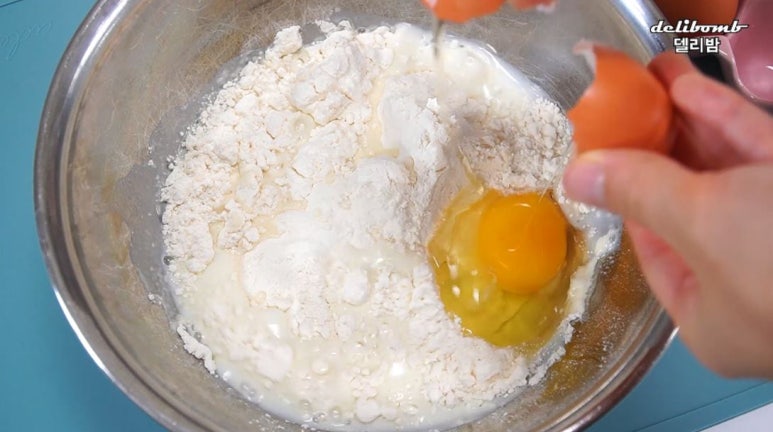 계란빵 만들기] 집에 핫케이크 가루가 있다?! 이글을 누릅니다! 전자레인지로 만드는 초간단 계란빵! | 인스티즈