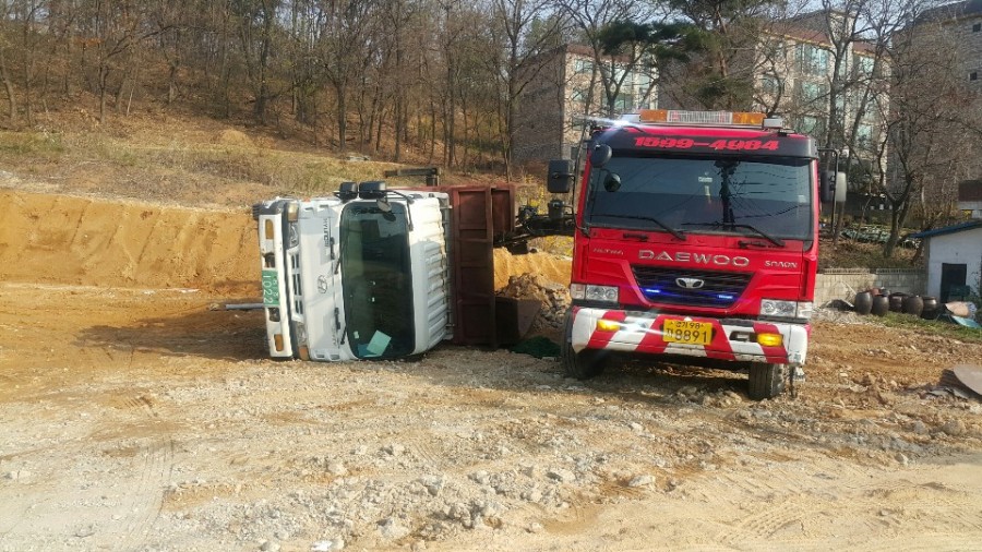 대형화물차출장빵구;24시출장정비;전차종타이어 이미지