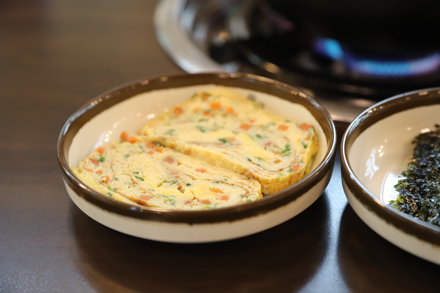 월수금 통돼지 김치찌개 이미지