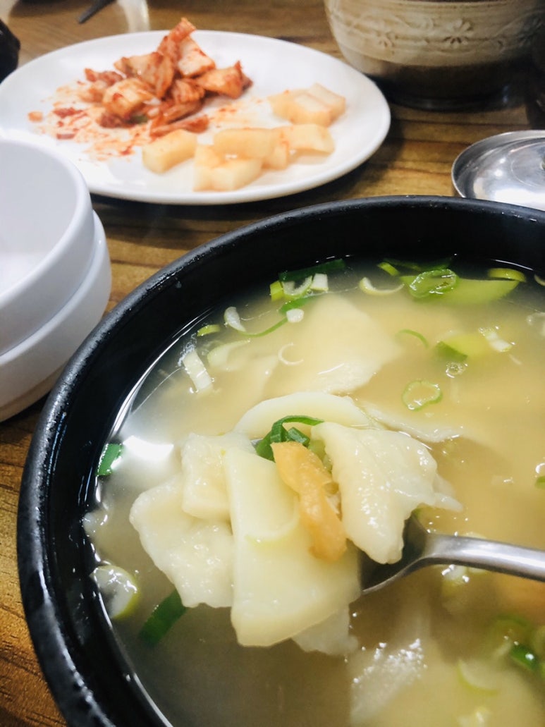 고전칼국수 이미지