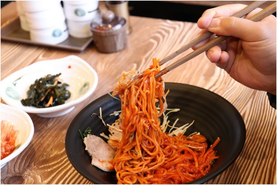 뜨뜻국수 이미지