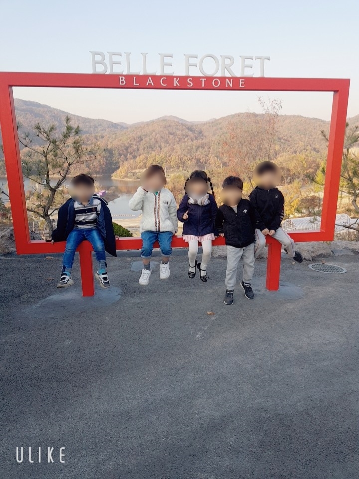 블랙스톤벨포레 투썸플레이스 이미지