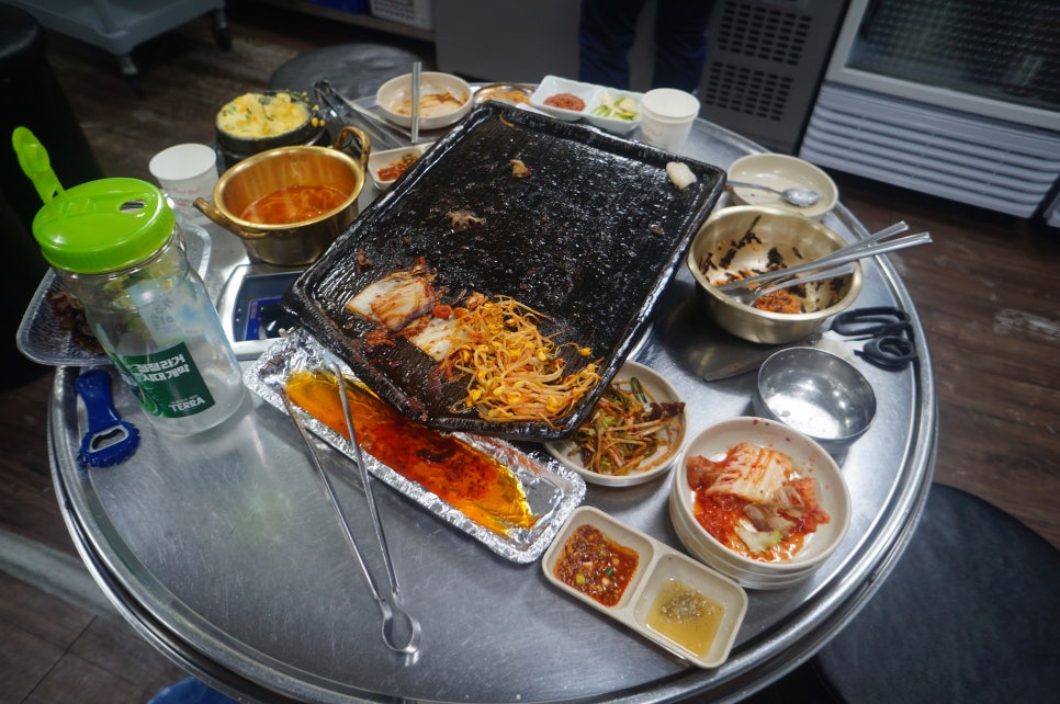 여기오면돈돼지 이미지