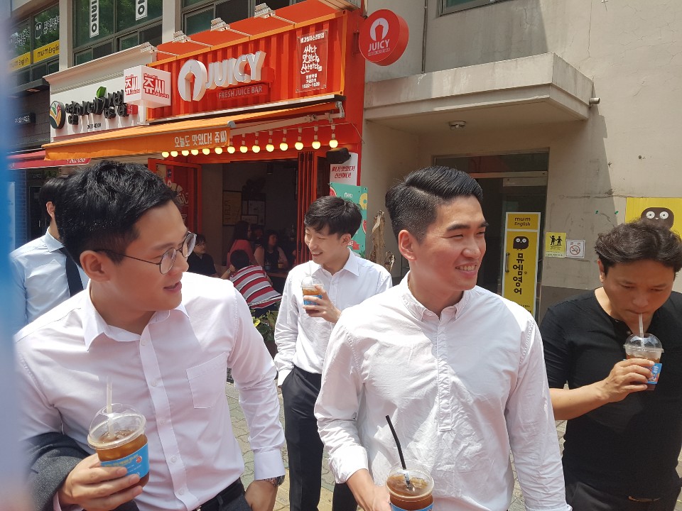 고씨네카레 이미지