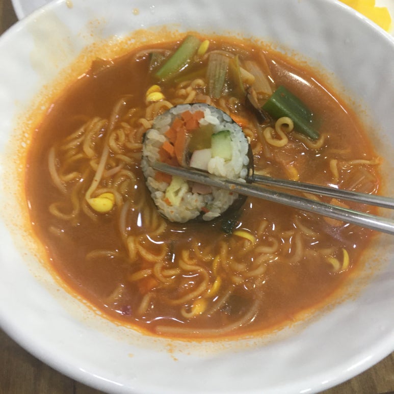 꼬미꼬미꼬마김밥 이미지