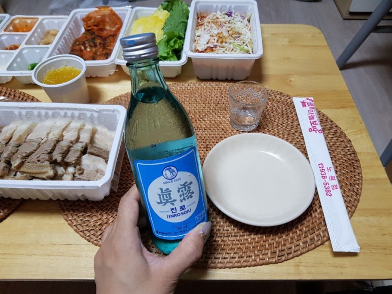 돈통마늘보쌈 이미지