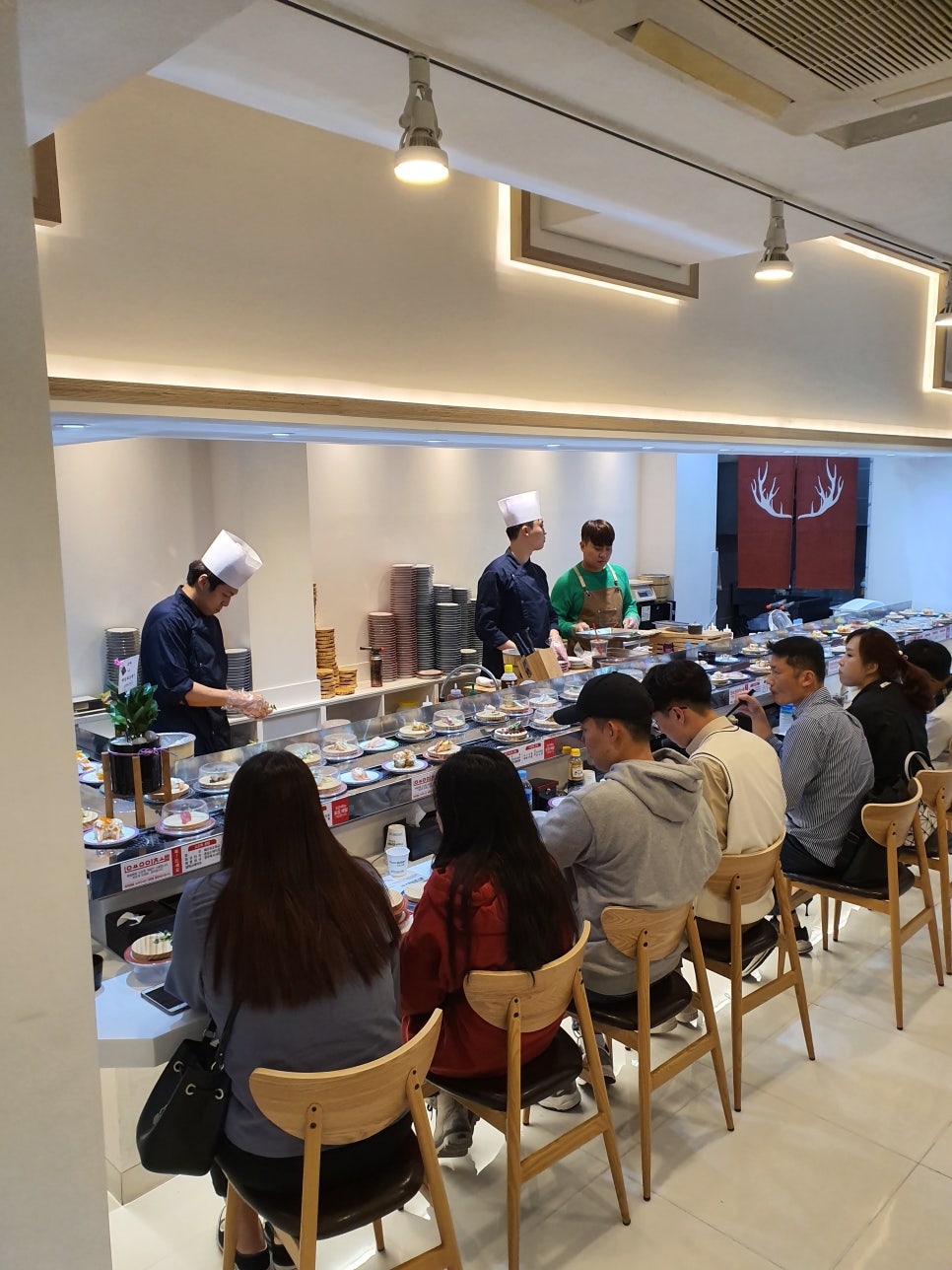 용이초밥 이미지