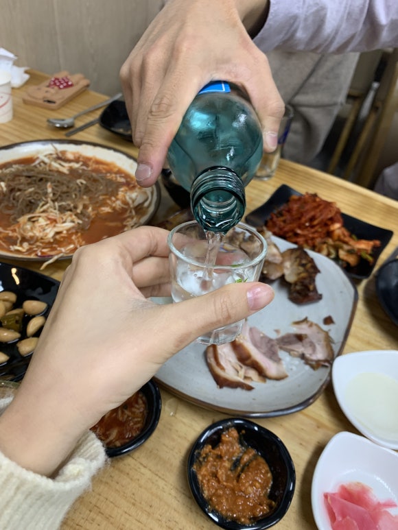 원조장충동왕족발 이미지