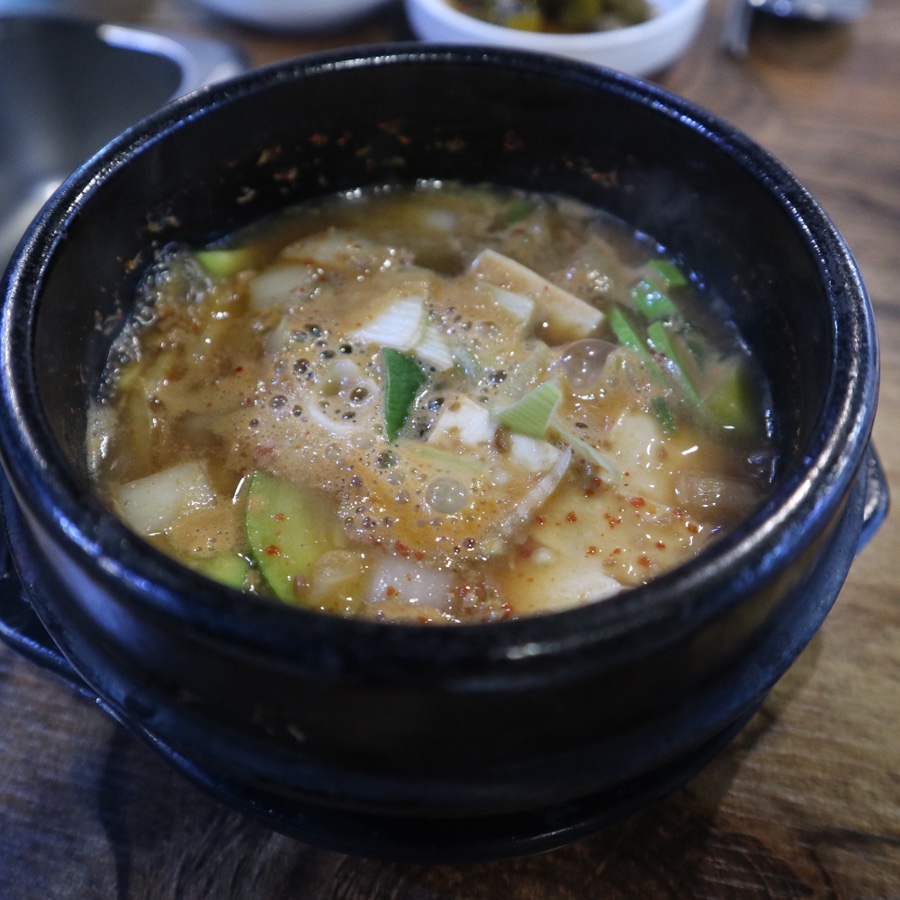 꿀통돼지 이미지