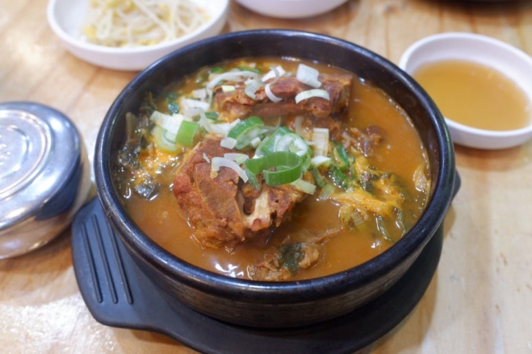 도깨비얼큰해장국 이미지