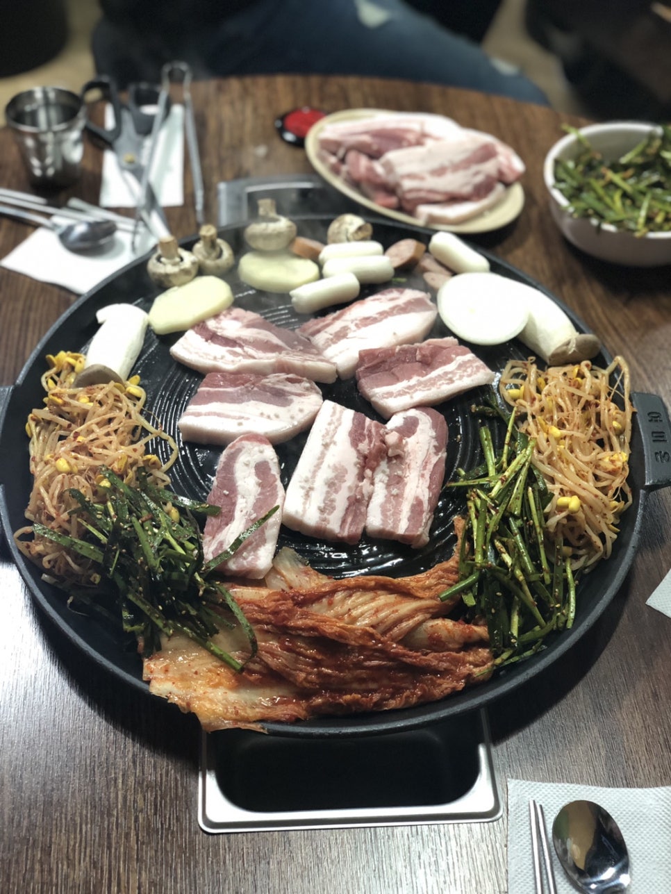 정원복돼지 이미지