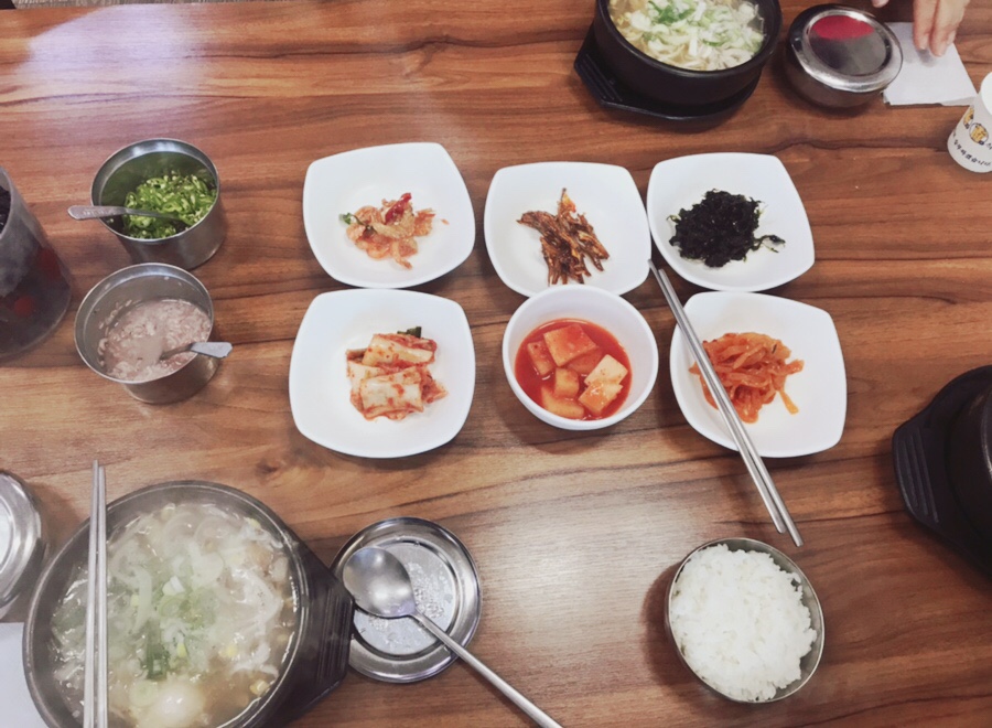 항구 전주 해장국 이미지