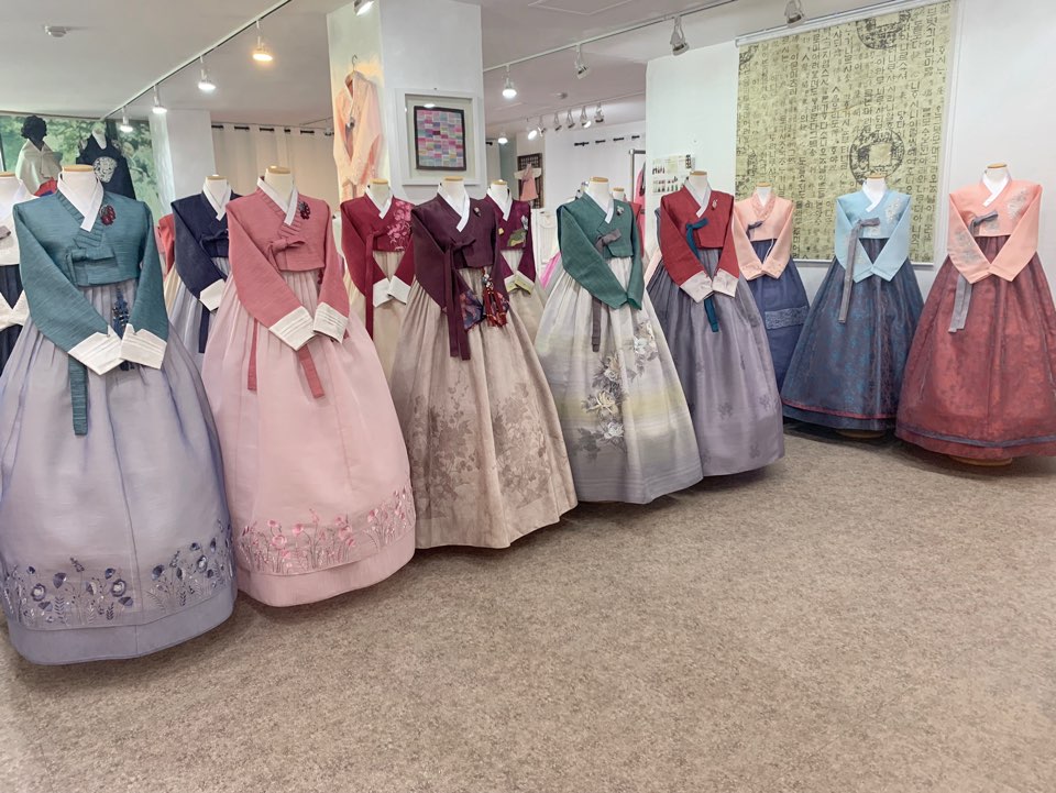 연리지한복 이미지