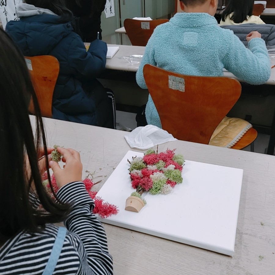 액자청년 이미지