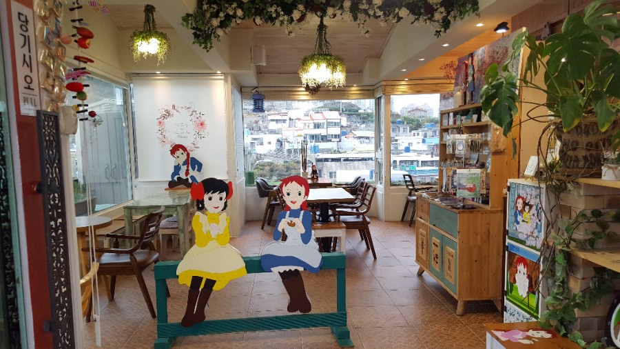cafe동피랑에서 이미지