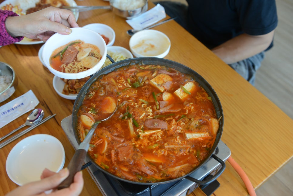 부대마을부대찌개 이미지
