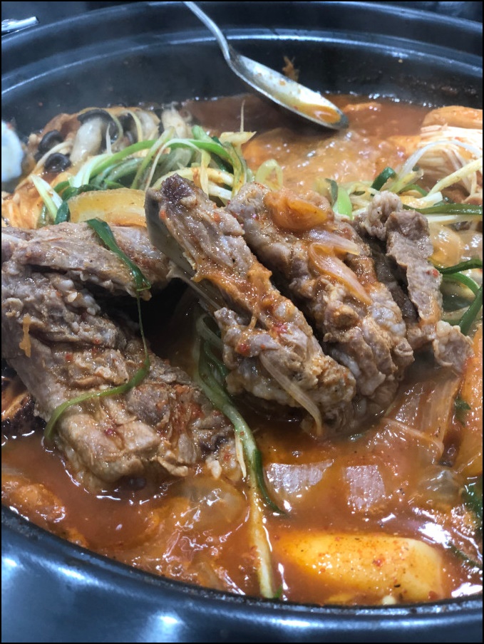 삼돌집 이미지