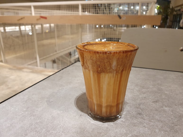 커피여행아메리카노 이미지