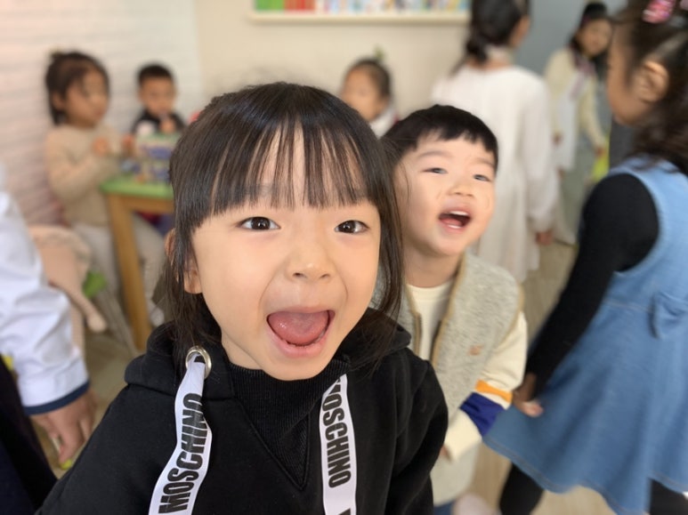 스타코어엔터테인먼트 이미지