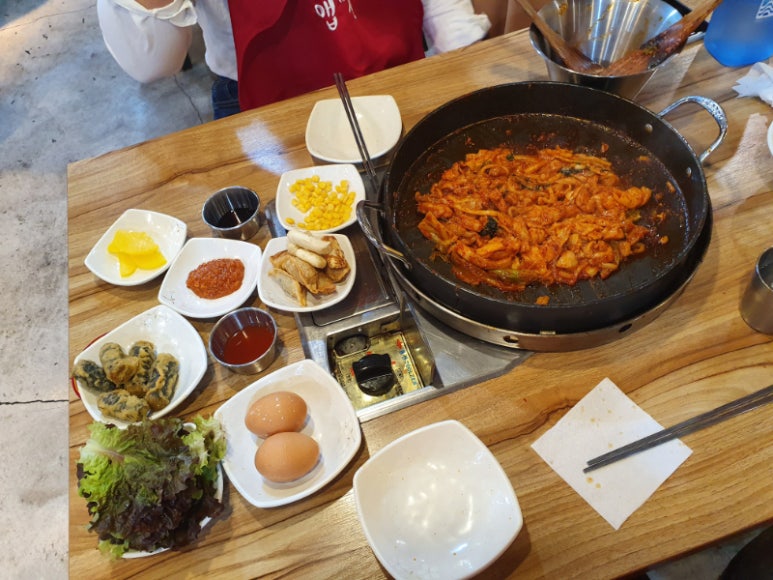 쭌식당&헬로팬 이미지