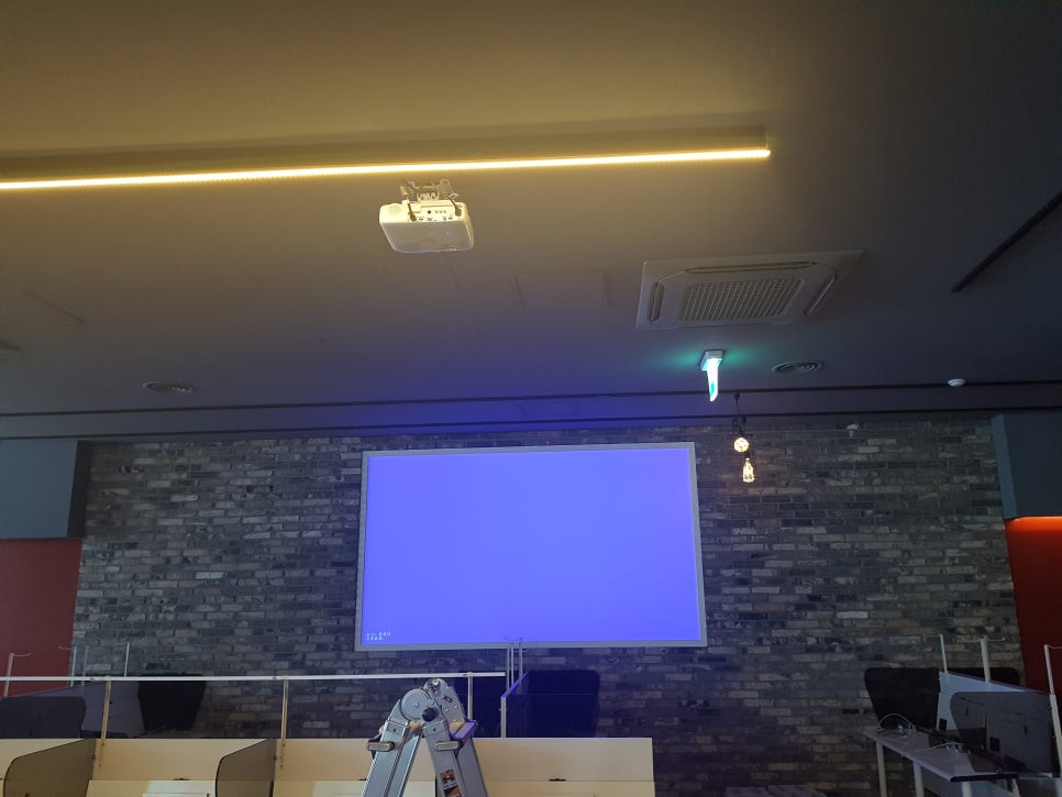 철구PC방 이미지