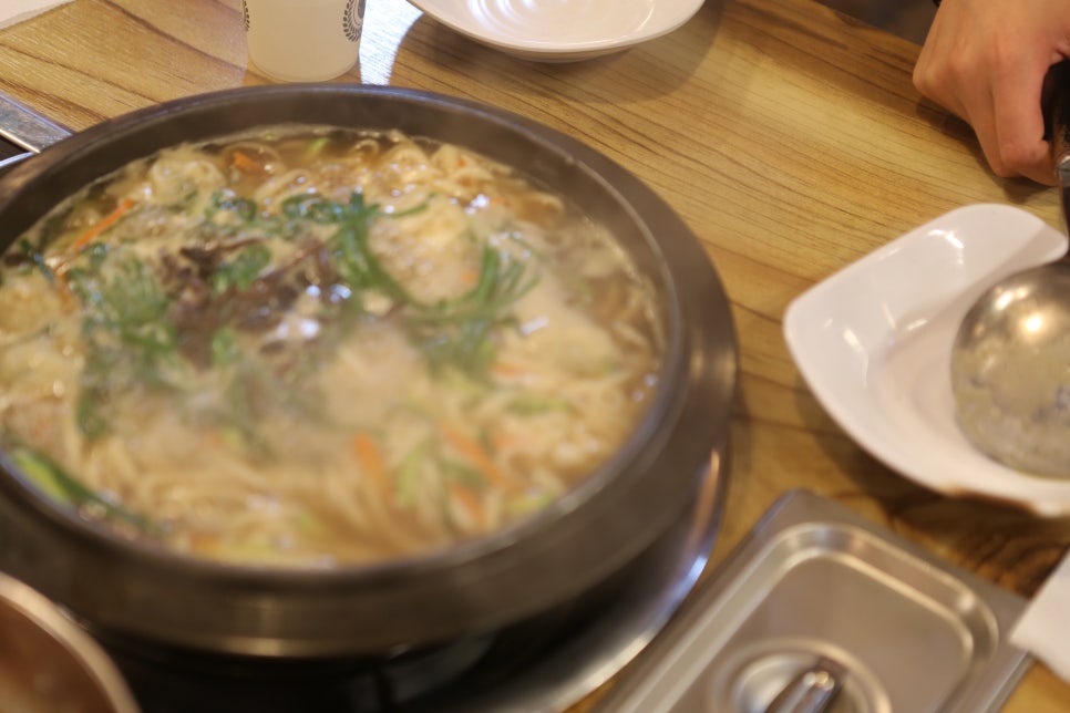 오늘은능이칼국수 이미지
