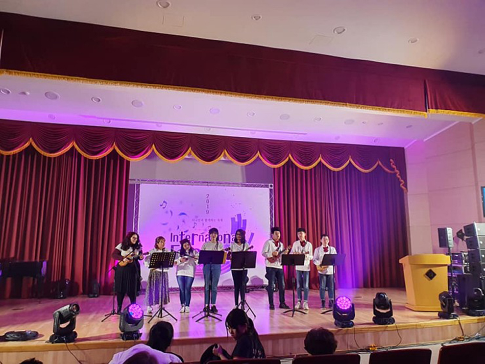 인터내셔널 여행(INTERNATIONAL TOUR) 이미지