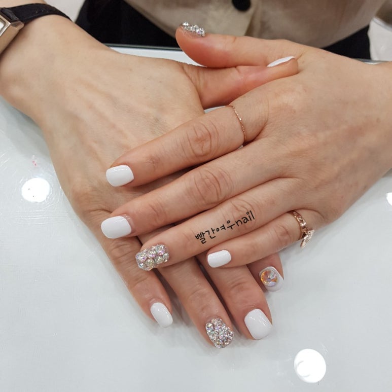 빨간여우속눈썹 이미지