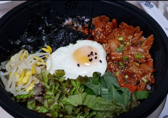 고기듬뿍대왕비빔밥 이미지