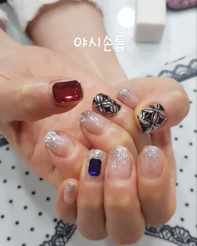 야시손톱 이미지