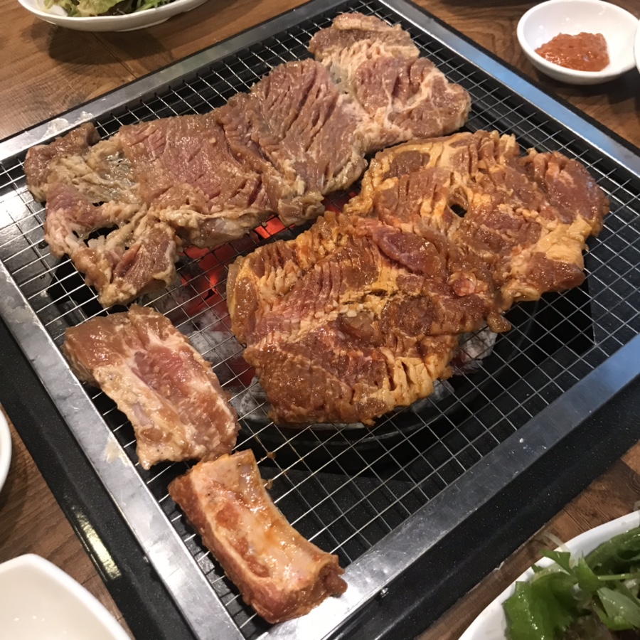 백두산숯불왕갈비 이미지