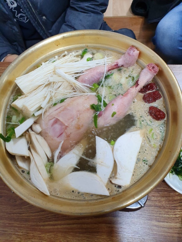 부자닭한마리칼국수 이미지