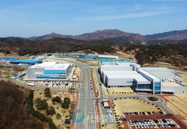 비상산업 이미지