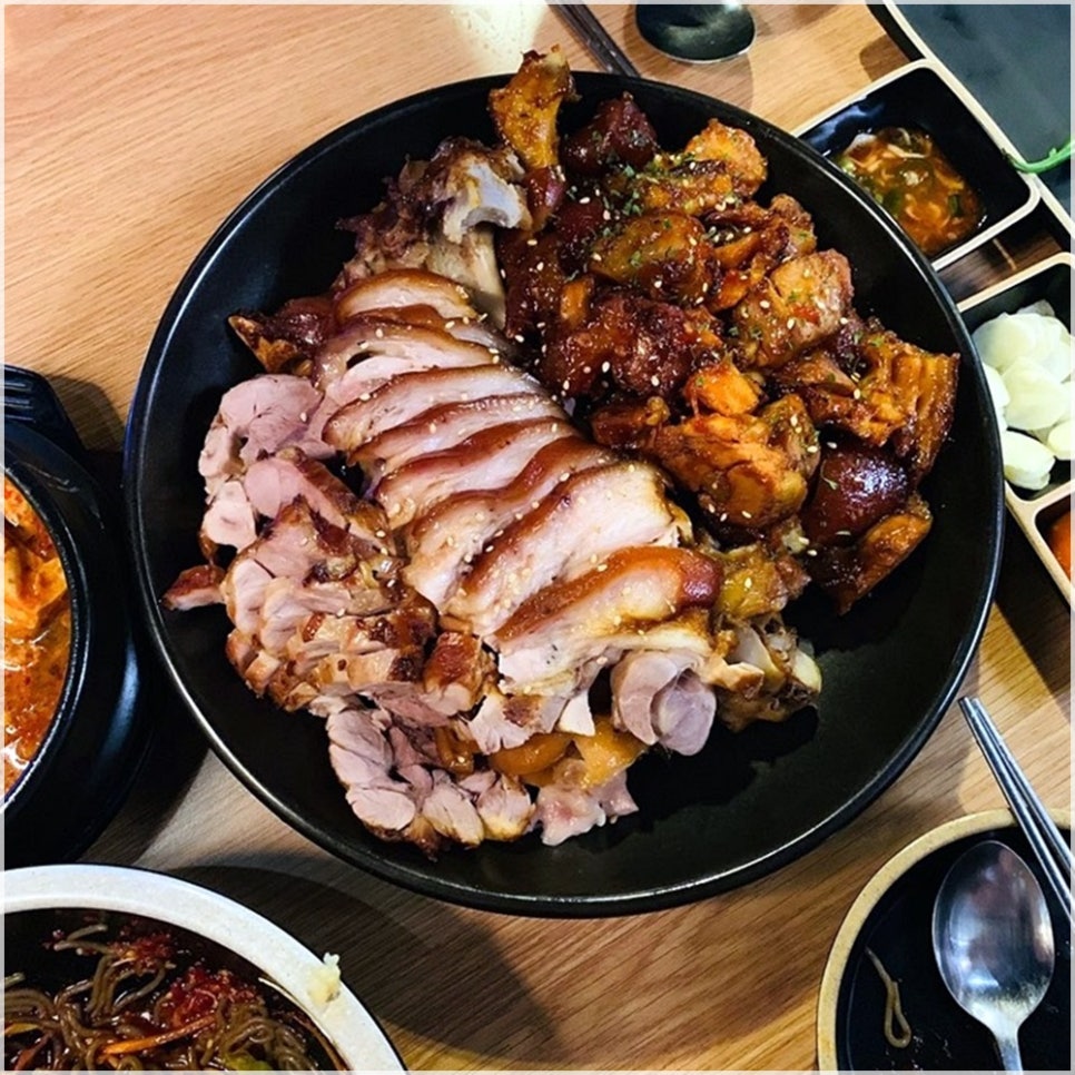 진족발보쌈 이미지