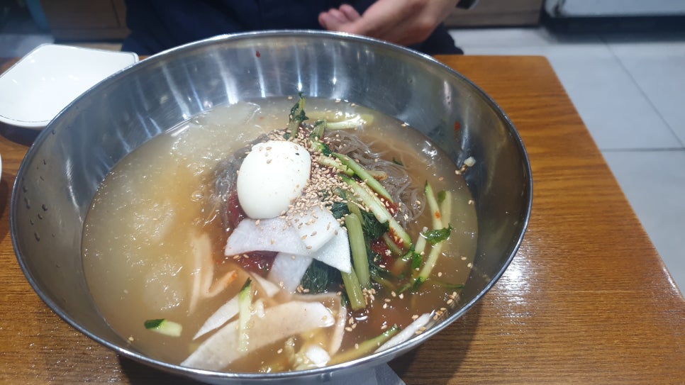 왕세수대야냉면 이미지